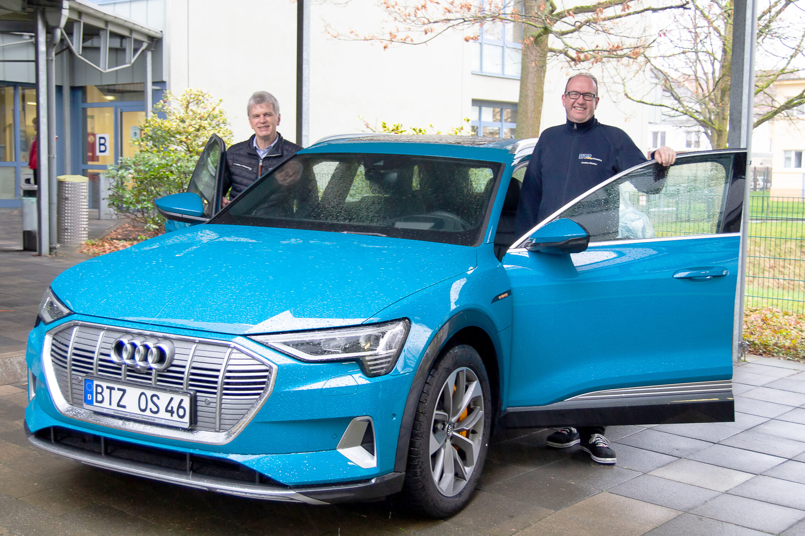 Moderner „Stromer“: BTZ erhält Audi e-tron für die Kfz-Schulung